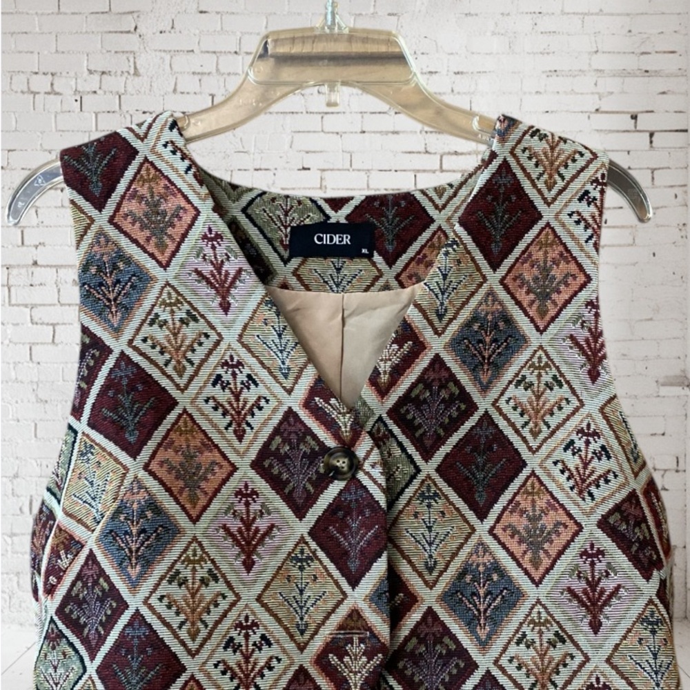 Cider Red and Tan ‘vintage’ vest XL